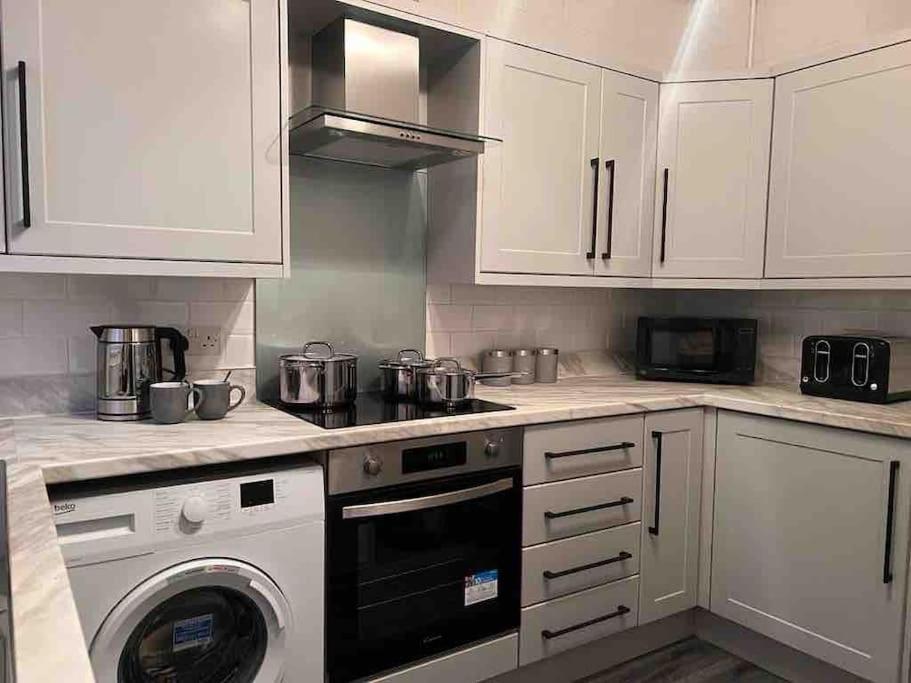 Anfield Home Sleeps 5 Close To Lfc Free Parking Liverpool Extérieur photo